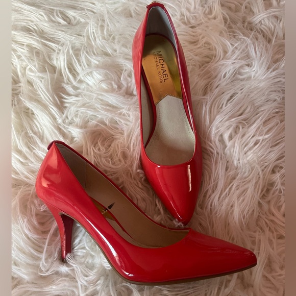 MICHAEL KORS Red Patent Leather Pointed-Toe Pumps 8 - Picture 1 of 10
